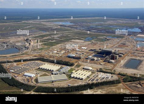 aerial, Shell Albian Sands Fort MacKay, Alberta Stock Photo - Alamy