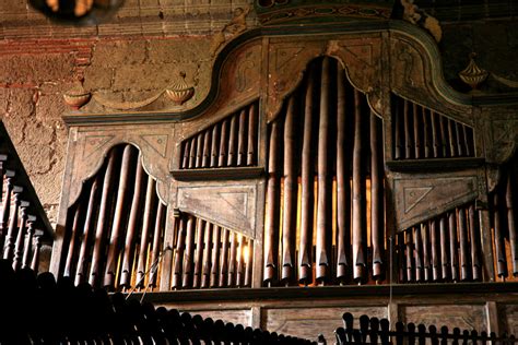 CLASSICAL ICONOCLAST: 1031 pipe Bamboo organ from 1816