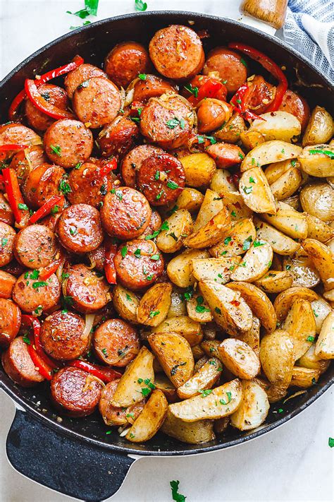 Smoked Sausage and Potato Skillet Recipe – Smoked Sausage Recipe — Eatwell101