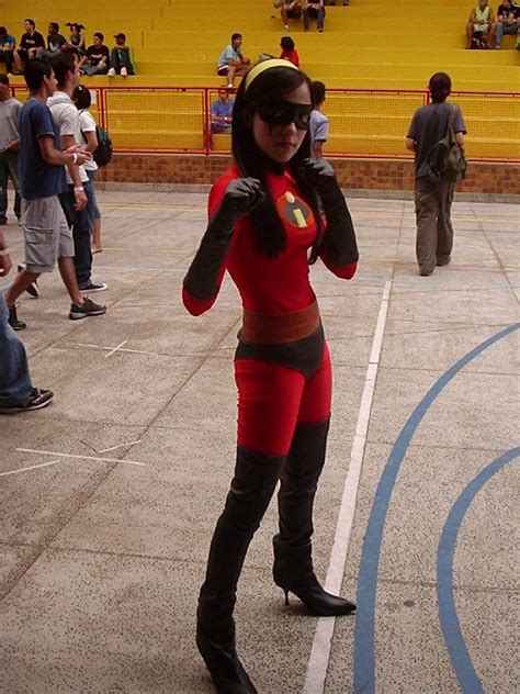 Violet - The Incredibles by meynolt on deviantART | Cosplay outfits, Violet parr, Cosplay costumes