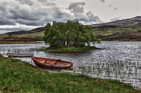 Lakeside Boat Pictures, Photos, and Images for Facebook, Tumblr, Pinterest, and Twitter