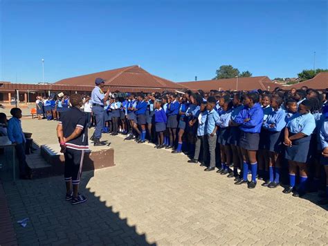 Pretoria West SAPS and partners visit two schools | Rekord