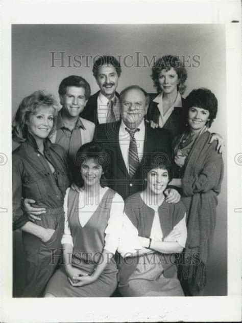 Four Seasons: Cast Photo - Sitcoms Online Photo Galleries