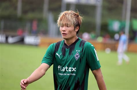 The Spectacular Jump of Borussia's Shio Fukuda: A Rising Star in the ...
