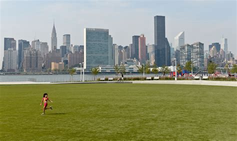 Best Views of the Manhattan Skyline from a Park : NYC Parks