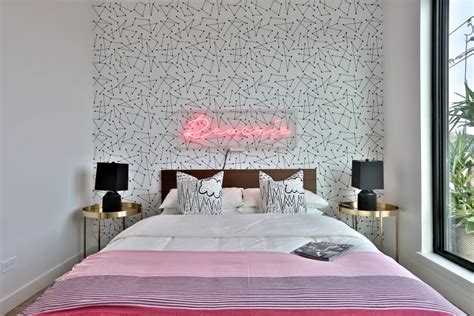 Neon Art As Wall Decor – A Bright Idea! | Havenly | Havenly Interior ...