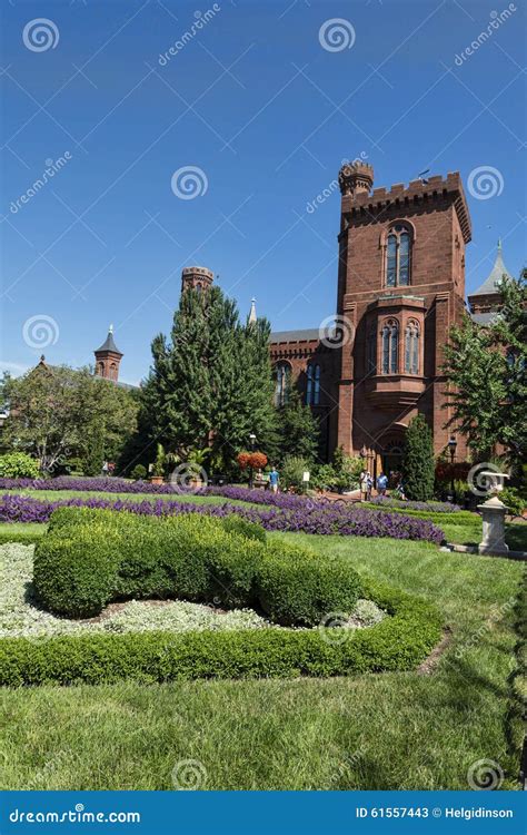 Smithsonian castle editorial stock photo. Image of museum - 61557443