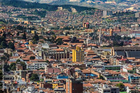 la candelaria Bogota Skyline cityscape capital city of Colombia South ...