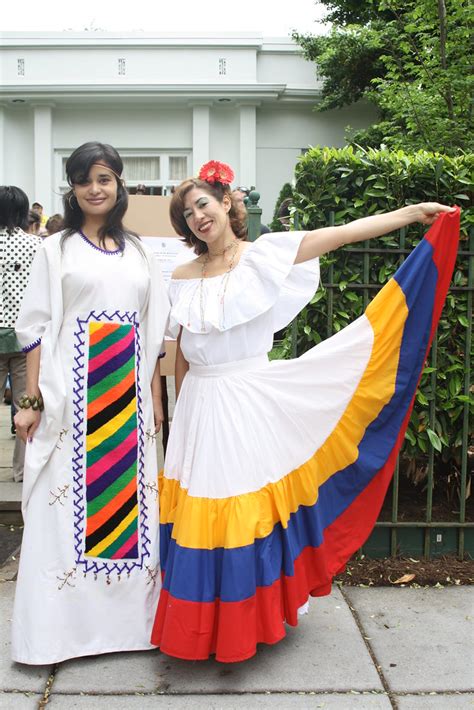 Traditional dress of Wayuu and Llanera | Traje tradicional d… | Flickr