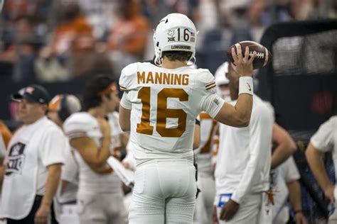 QB Arch Manning staying with Texas in 2024