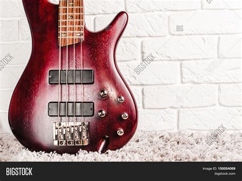 Rosewood Bass Electric Image & Photo (Free Trial) | Bigstock