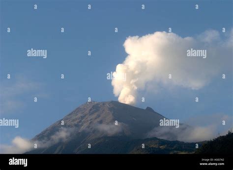 Banos ecuador hi-res stock photography and images - Alamy