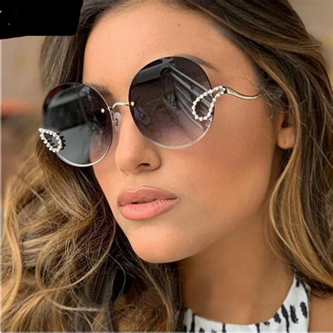 2020 Luxury Ladies Rhinestone Sunglasses, Women Italy Brand Designer ...