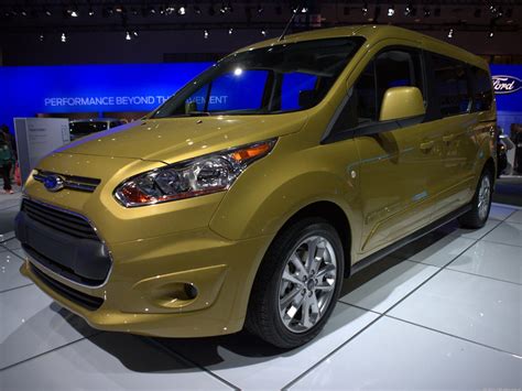 Ford Transit Wagon performs van duties (pictures) - CNET