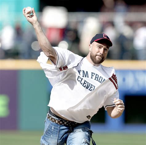 Chiefs’ Kelce bounces first pitch before opener | News, Sports, Jobs ...