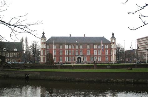 Breda Castle Breda, North Brabant 51°35′17″N 4°46′19″E | Kasteel, Bezienswaardigheden, Kastelen