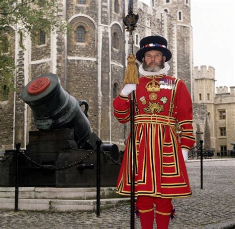 "Beefeater": Die königlichen Wächter des Tower in London - Bilder & Fotos - WELT