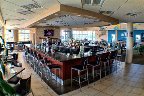 Hangar Restaurant & Flight Lounge | St. Petersburg, FL | St. Petersburg ...