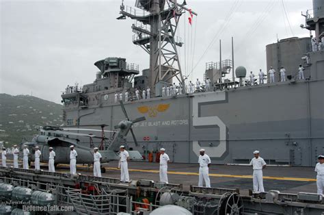 USS Bataan LHD 5 Amphibious Assault Ship | Defence Forum & Military Photos - DefenceTalk