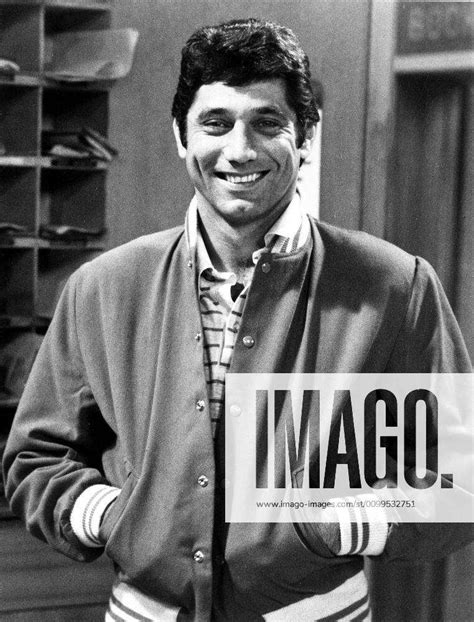 THE WAVERLY WONDERS, Joe Namath, 1978, NBC Courtesy: Everett Collection. NBC Courtesy Everett