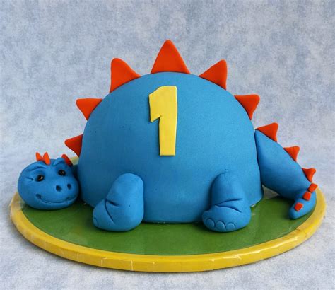 Cake Blog: Little Dinosaur Cake Tutorial