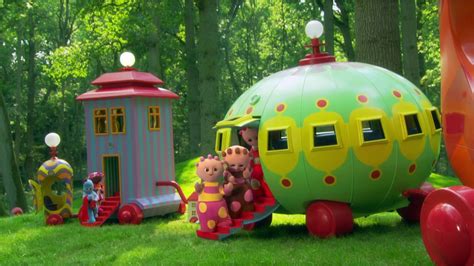 In The Night Garden Everyone All Aboard The Ninky Nonk - Garden Likes