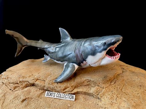 Megalodon ( PNSO Scientific Arts) | Dinosaur Toy Blog