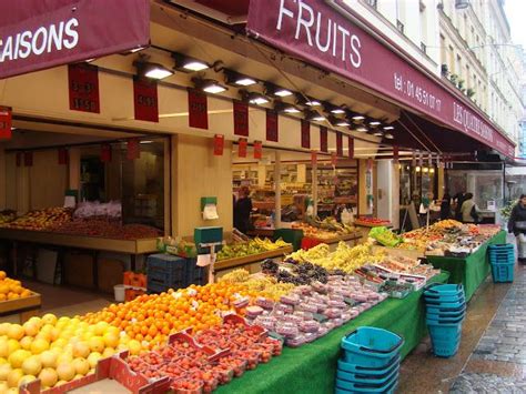 Market in the Rue Cler in Paris. So yummy! | Paris, Rue, Food