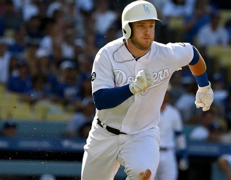 Dodgers: Max Muncy Wins Heart and Hustle Award - LA Sports Report