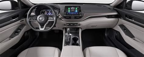 2019 Nissan Altima Interior Features and Specs | Suntrup Nissan