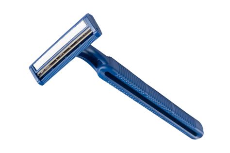 5 Types of Razors & How to Choose the Right One - The Modest Man