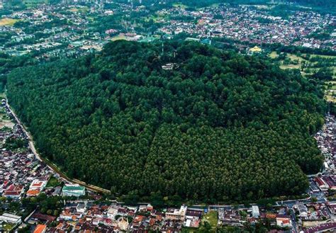 Mitos Gunung Tidar: Perpaduan Budaya dan Kepercayaan di Tanah Jawa Indo1