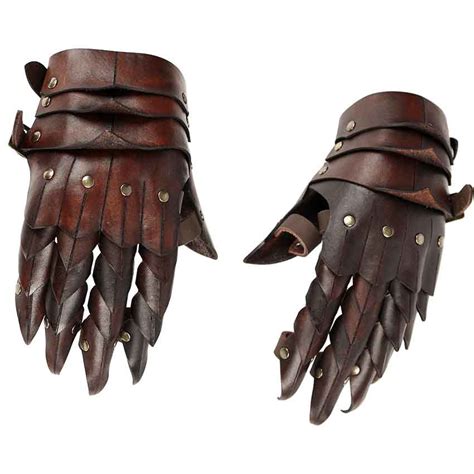 Clawed Leather Gauntlets