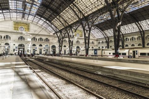 Train Station in Barcelona editorial stock photo. Image of architecture - 51075368