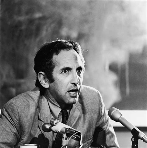 Daniel Ellsberg, who leaked the Pentagon Papers, says Trump is an enemy ...