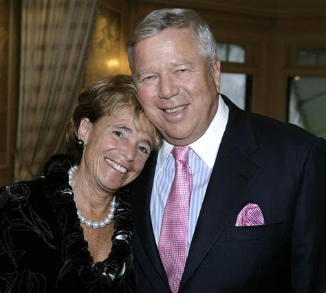 Robert Kraft Girlfriend 2020 / Robert Kraft's Girlfriend Shares First ...