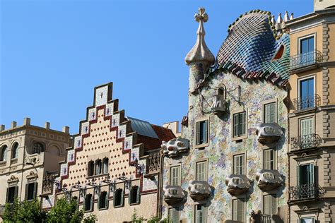 Paseo de Gracia, la calle más lujosa de Barcelona, compite con las más ...