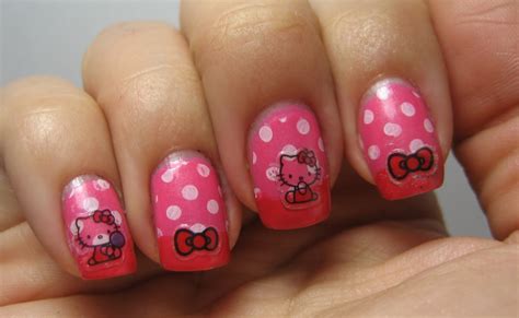 The JourNail: Hello Kitty Nails