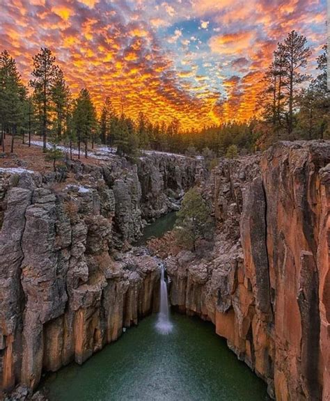 Sunset at Sycamore Falls in Northern Arizona in 2020 | Natural scenery, Waterfall, Northern arizona