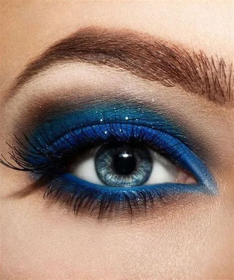 121 stunning makeup looks for blue eyes | Smokey eye makeup, Subtle eye ...