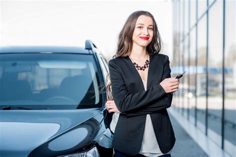 9 Useful Car Accessories for Women Drivers - FemTech Leaders