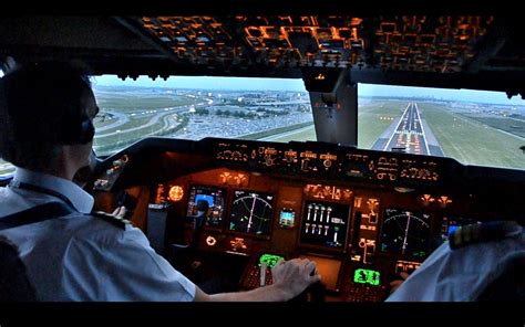 KLM B747-400ERF Beautiful Landing at AMS - Cockpit View | Cockpit, Airplane window view, Air france