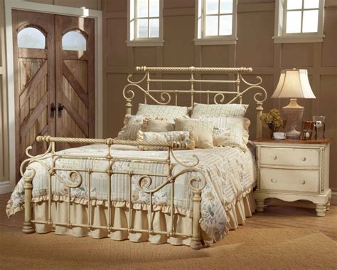 Elegant Bedrooms with Wrought Iron Bed Designs