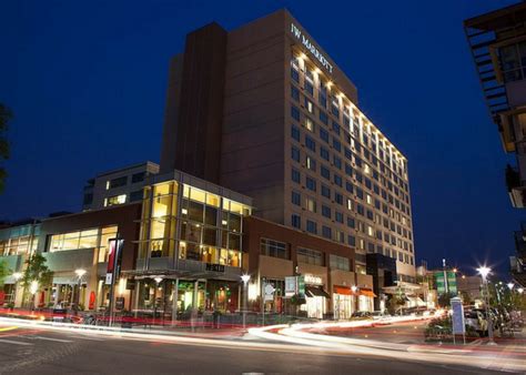 10 Best Luxury Hotels in Denver