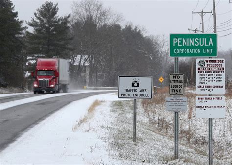 Heavy lake effect snow hits from Ohio to western New York - ABC News