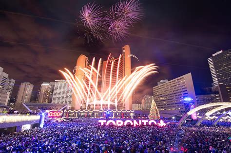 Happy New Year Toronto! Fireworks at Nathan Philips Square : r/toronto