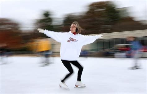 Steinberg ice rink in St. Louis makes national Top 20 list