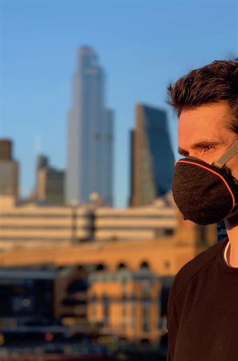 This Pollution Mask Offers You Advanced Filtration