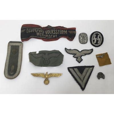 A selection of WW2 German insignia, plus sone post war made examples. | Barnebys