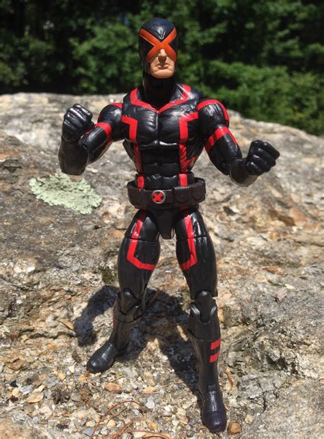 X-Men Marvel Legends Cyclops Review & Photos (2014) - Marvel Toy News